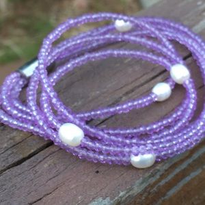 Vantel Pearls Wrap Bracelet (Lavender)
